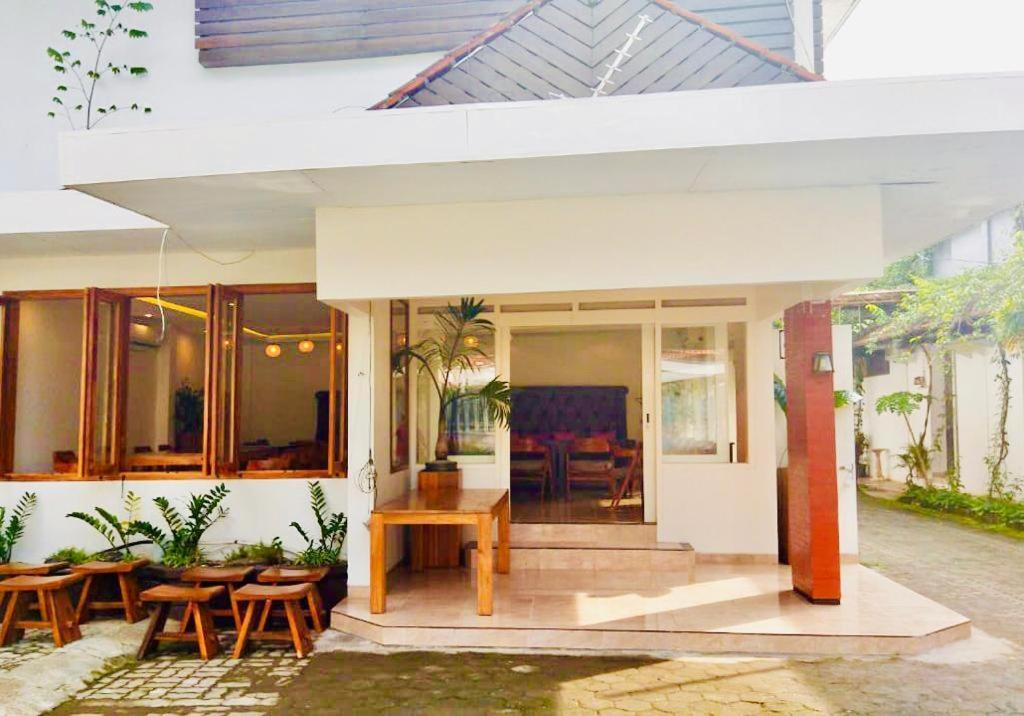 Belaya Hotel Jepara Exterior foto